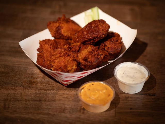 Flamin Wings.